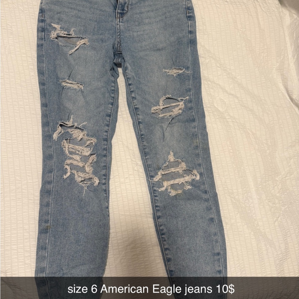 American Eagle Outfitters Light Blue Distressed Skinny Jeans